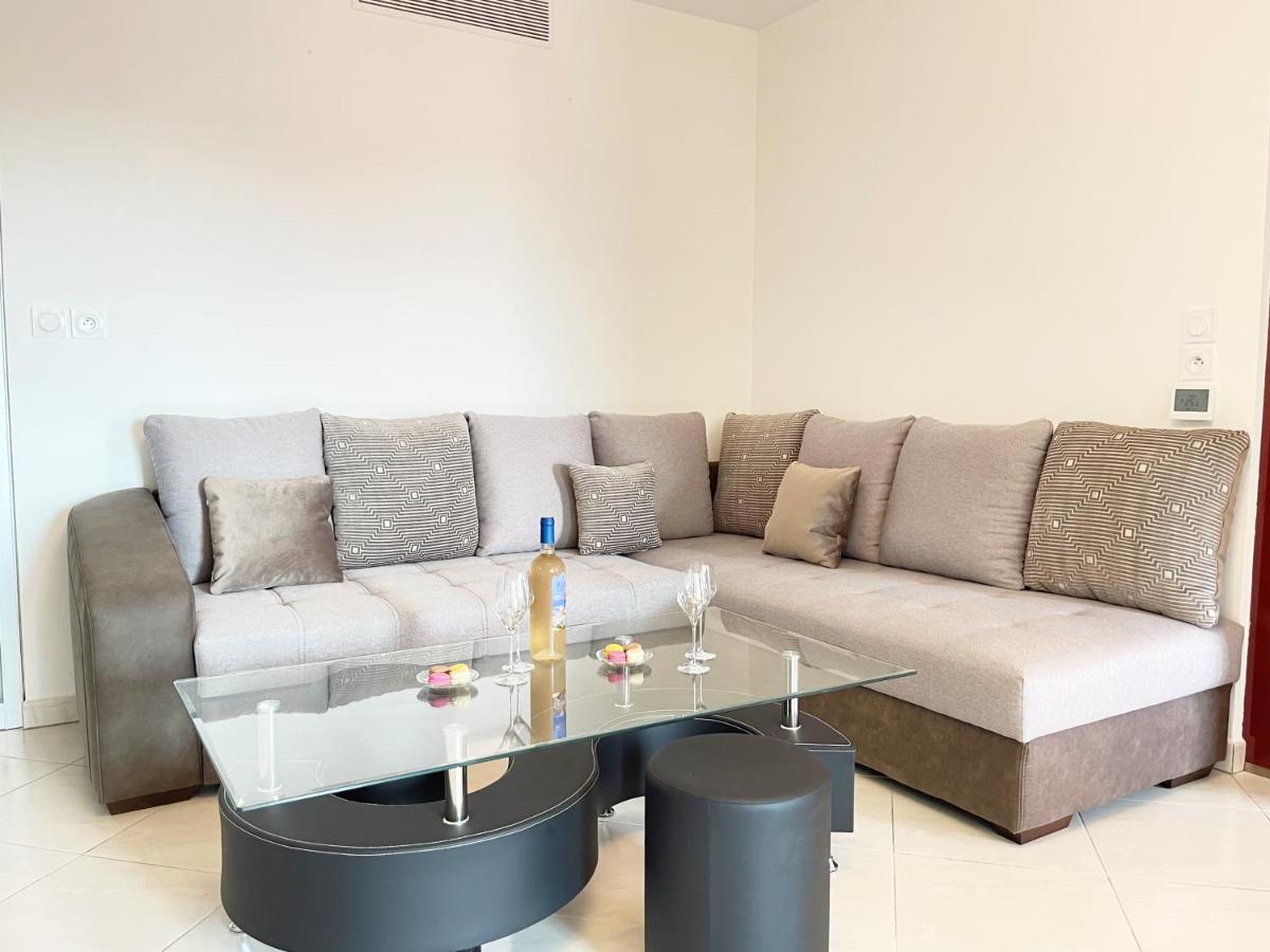 Tres Bel Appartement -Residence Avec Piscine Sur Le Toit Et Vue Panoramique Saint-Raphael  Ngoại thất bức ảnh