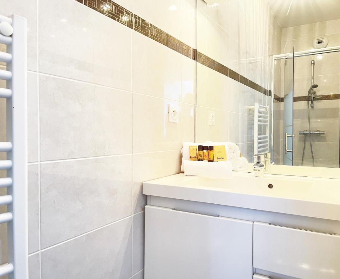 Tres Bel Appartement -Residence Avec Piscine Sur Le Toit Et Vue Panoramique Saint-Raphael  Ngoại thất bức ảnh