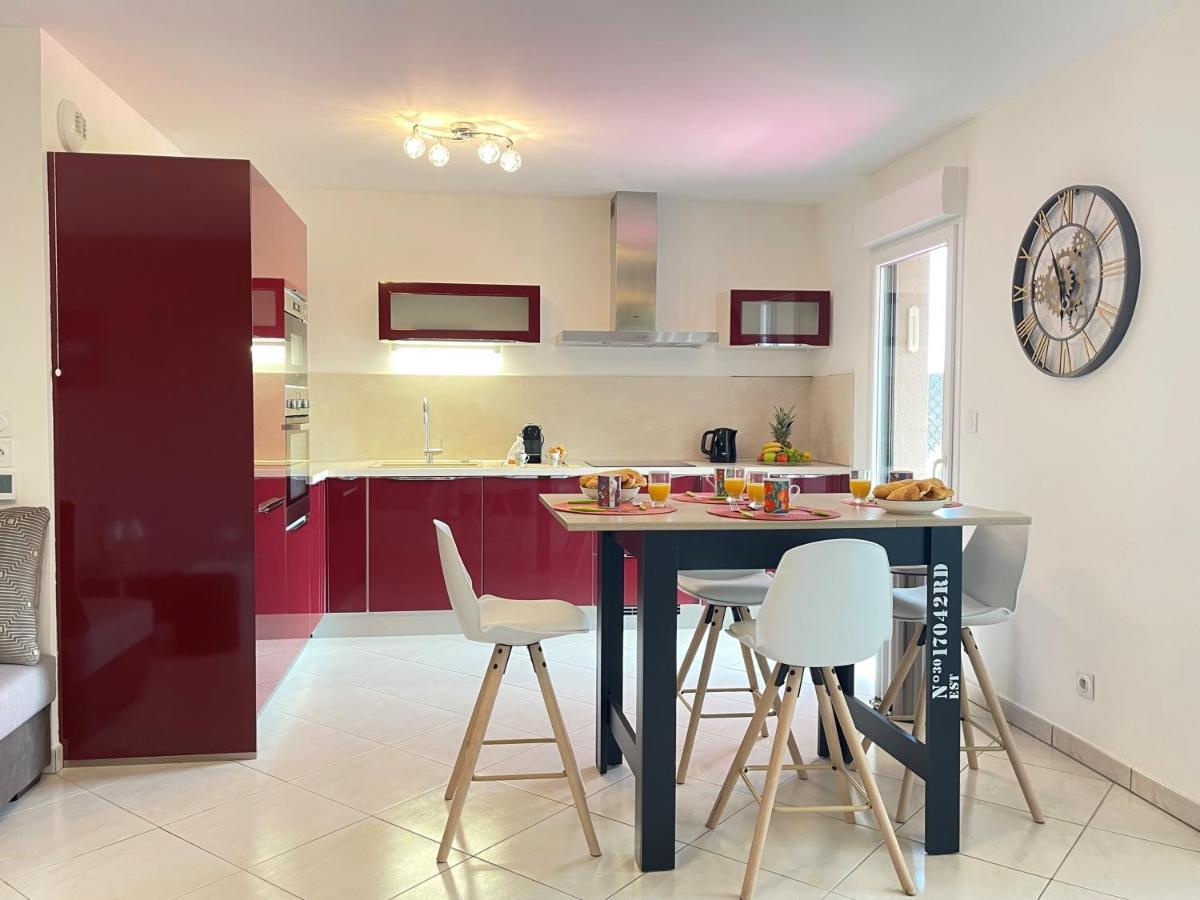 Tres Bel Appartement -Residence Avec Piscine Sur Le Toit Et Vue Panoramique Saint-Raphael  Ngoại thất bức ảnh