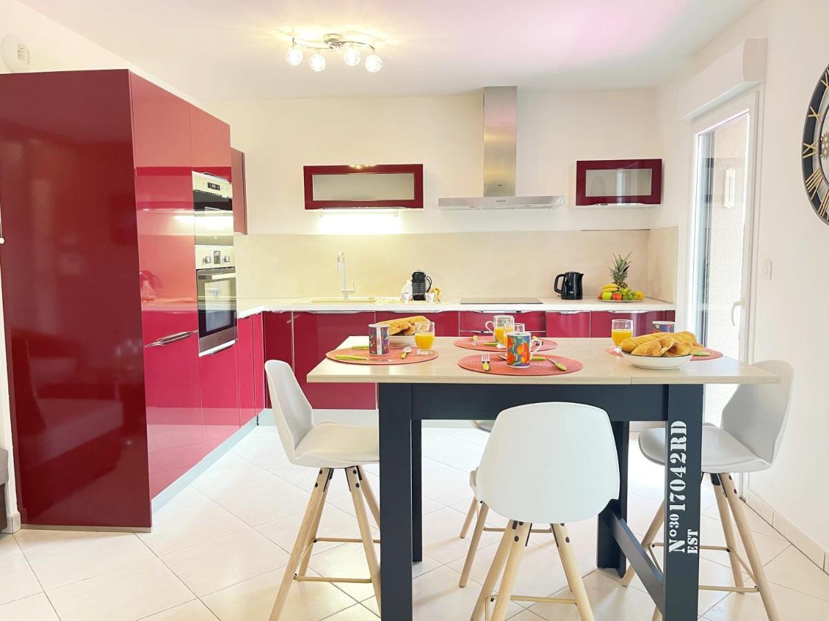 Tres Bel Appartement -Residence Avec Piscine Sur Le Toit Et Vue Panoramique Saint-Raphael  Ngoại thất bức ảnh