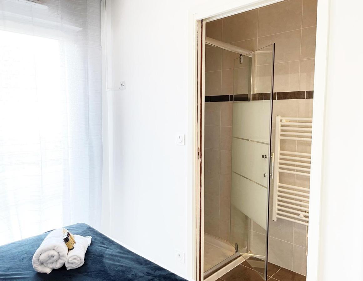 Tres Bel Appartement -Residence Avec Piscine Sur Le Toit Et Vue Panoramique Saint-Raphael  Ngoại thất bức ảnh